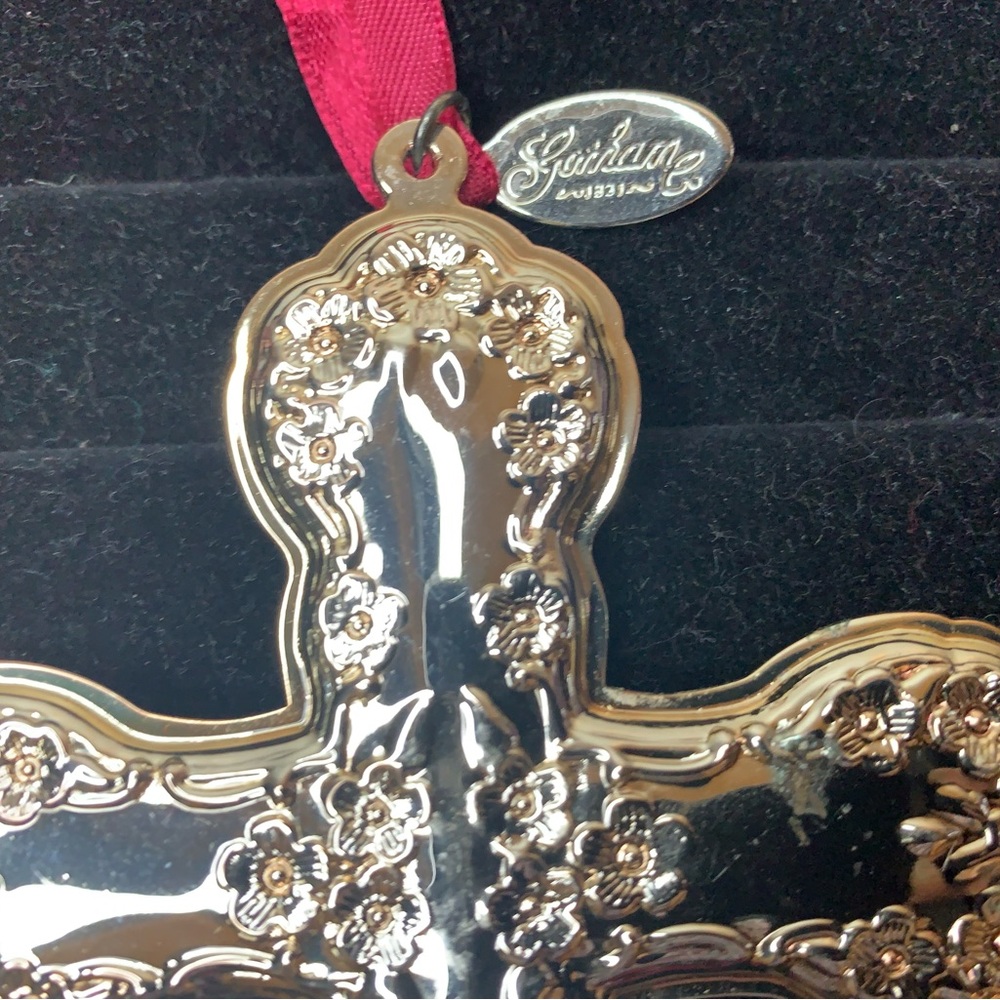 GORHAM.  Cross  Vintage  1831 ornaments with Red Ribbon - Picture 2 of 3